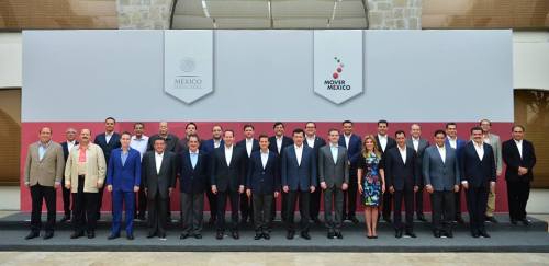 EnToluca, con el Presidente Peña Nieto, Gobernadores y los secretarios de Gobernación y de Educación