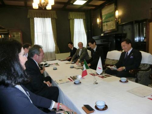 Con el Gobernador de Kanagawa